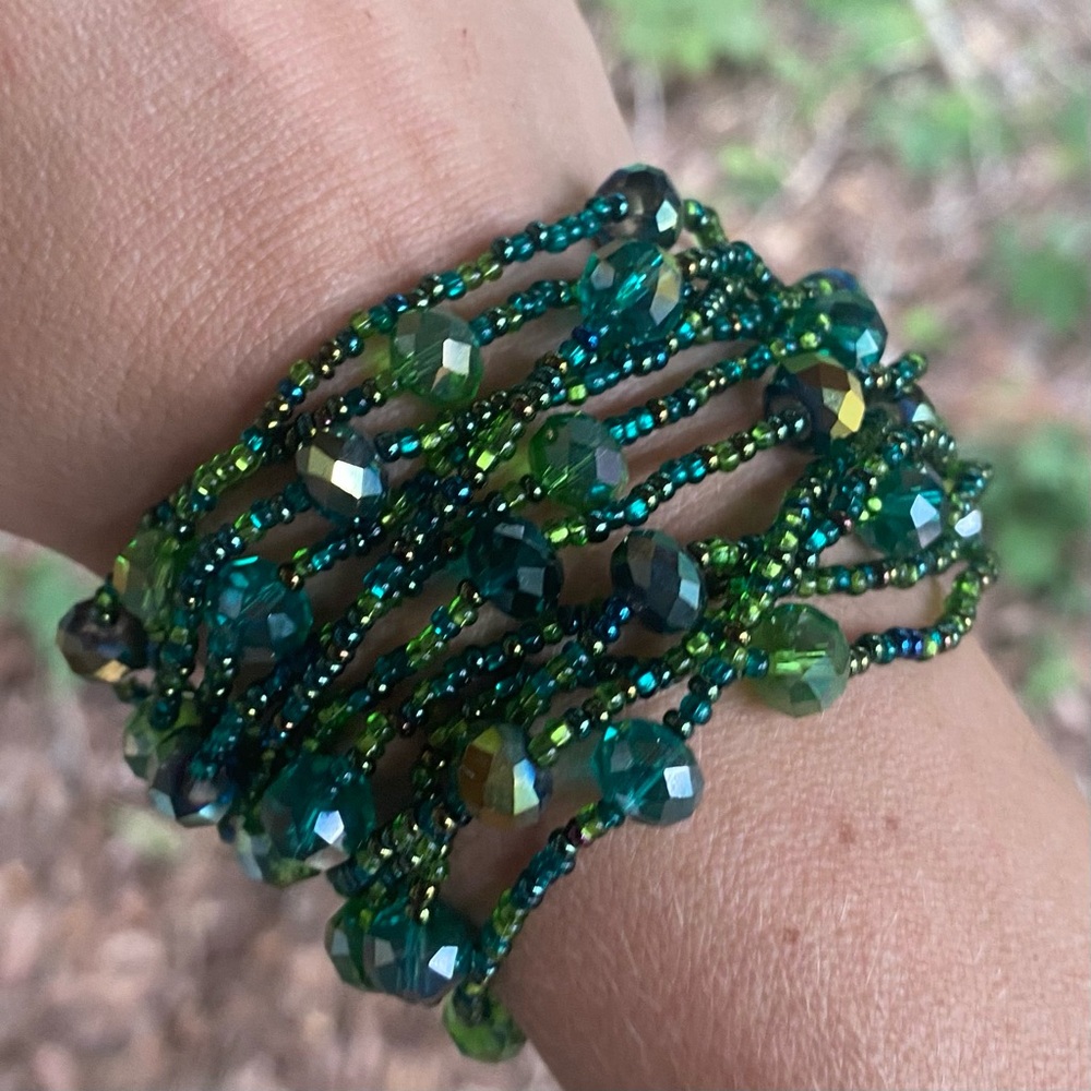Elegant Multi-Strand Sparkly Green Beaded Bracelet